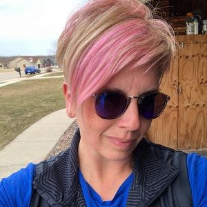 Meet your Posher, Kelly